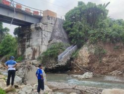 Jembatan Penghubung Desa Baliara dan Parigimpu’u Terancam Ambruk