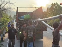 Pulihkan Air Bersih, Pemda Kirim 360 Pipa ke Toboli Barat